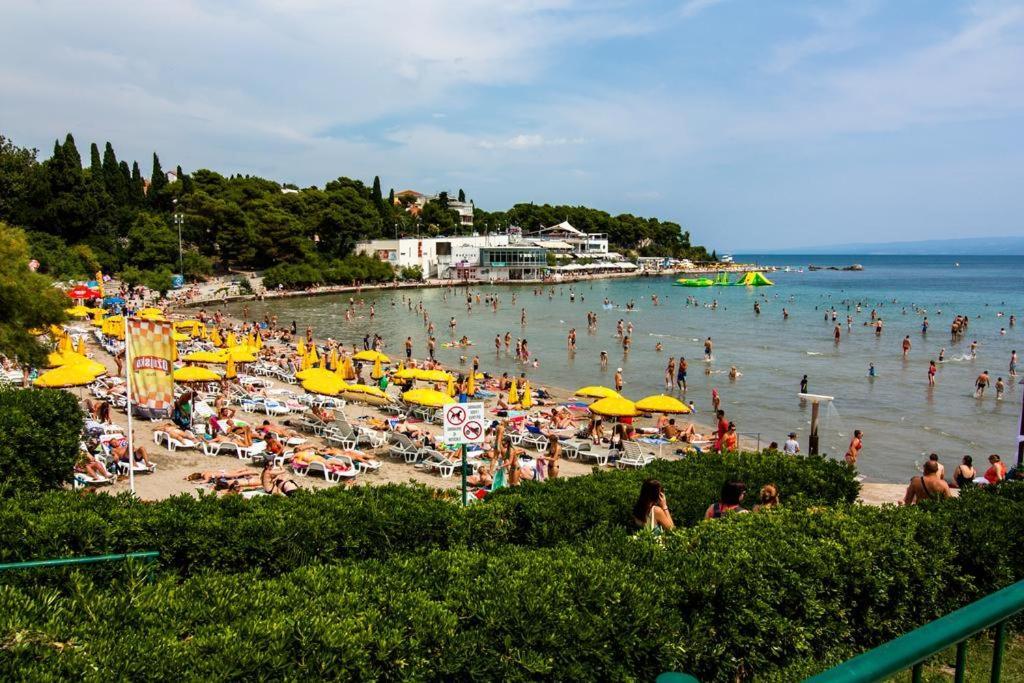 Apartment Paola With Free Private Parking Place Split Exterior photo