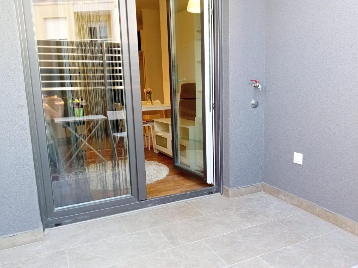 Apartment Paola With Free Private Parking Place Split Exterior photo